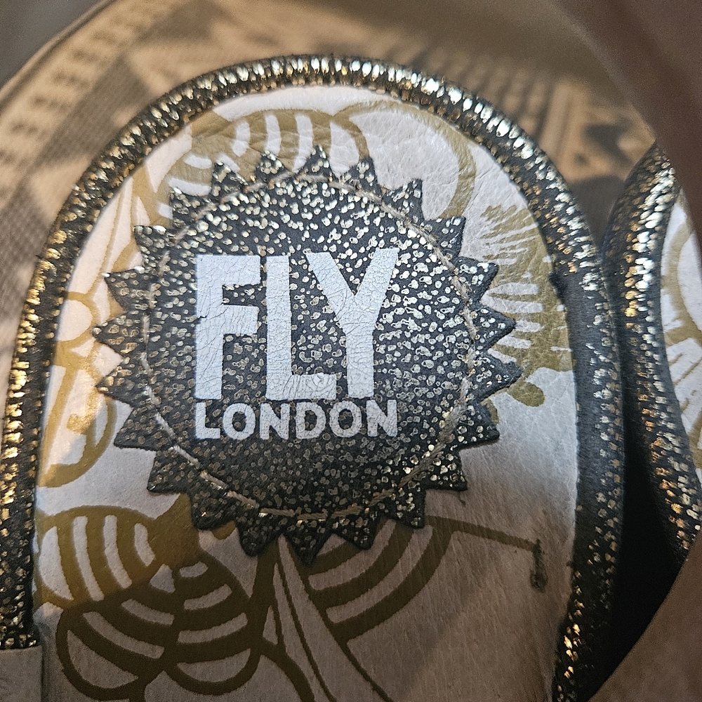 Fly London Yakin Wedge Sandals - Picture 4 of 10